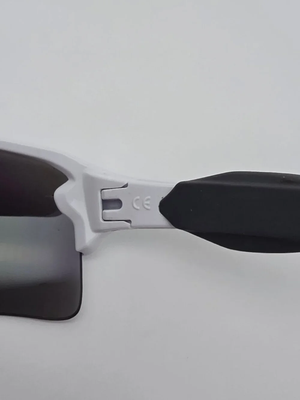 Oakley OO9188-9259 Flak 2.0 XL White Frame Prizm Jade Iridium Lens Sunglasses